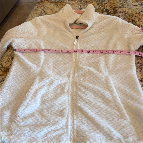 Free2B Fuzzy Zip Up Jacket Size M - Picture 6 of 10